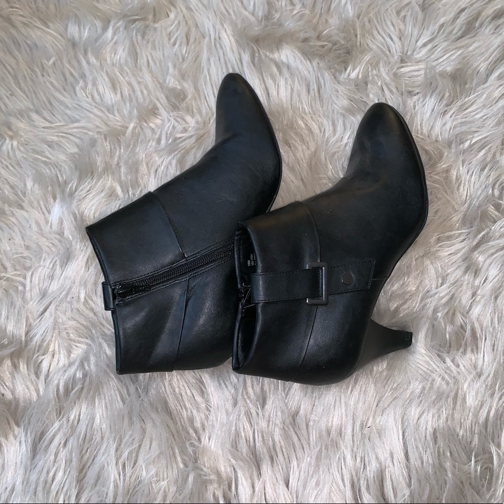 BRAND NEW East 5th Black leather Booties